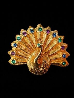 Vintage 3-D Peacock Brooch